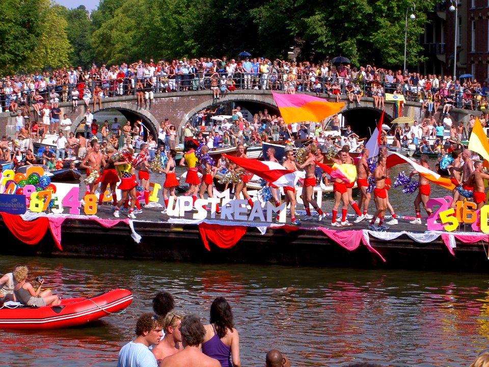 Amsterdam Gay Pride 2004, Canal parade -009