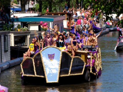 Amsterdam Gay Pride 2013 boat no37 Hot Spot Cafe pic1