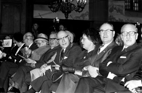 Amsterdam 700 jaar openingsplechtigheid in Westerkerk vrnl Van Doorn , mr, Bestanddeelnr 927-6696