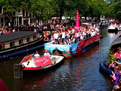 Amsterdam Gay Pride 2013 boat no27 Thalys pic4