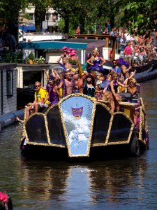 Amsterdam Gay Pride 2013 boat no37 Hot Spot Cafe pic2