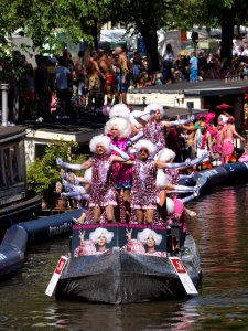 Amsterdam Gay Pride 2013 boat no38 Dolly Dellefleur & Friends pic2