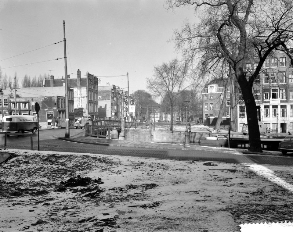 Amsterdam bouwt en sloopt in de binnenstad, Weesperstraat vanaf brug Nieuwe Keiz, Bestanddeelnr 911-0378