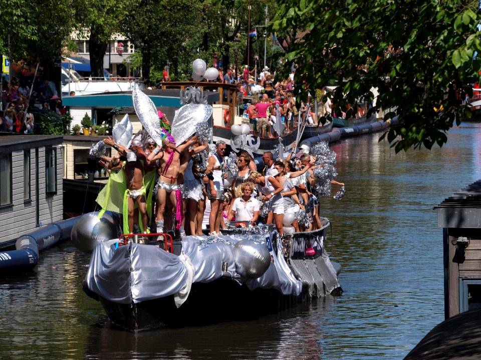 Amsterdam Gay Pride 2013 boat no7 pic1