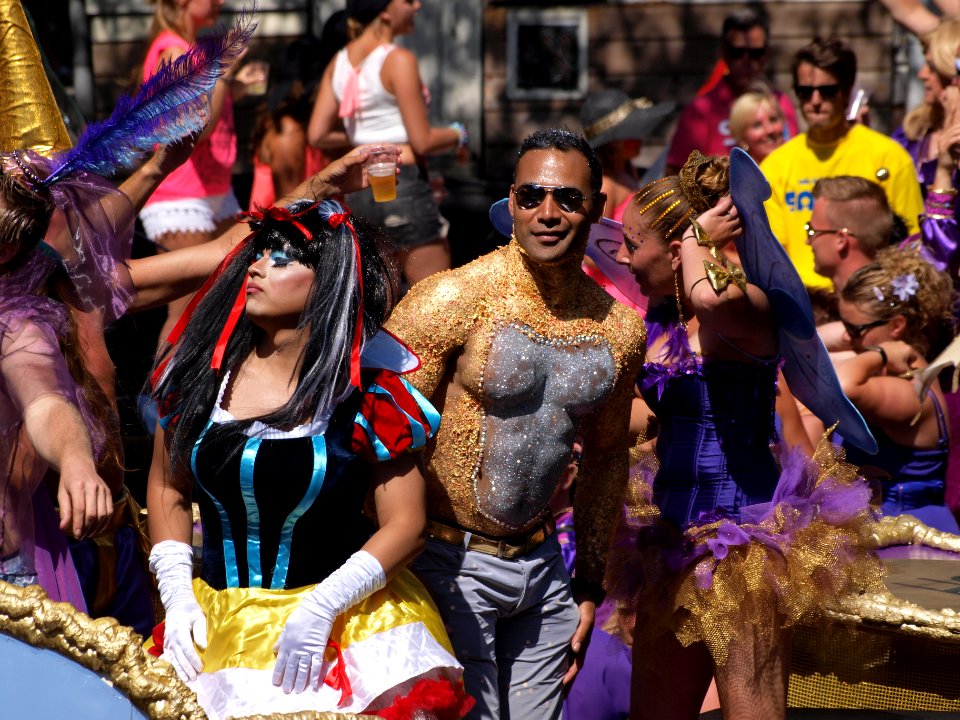 Amsterdam Gay Pride 2013 boat no37 Hot Spot Cafe pic6