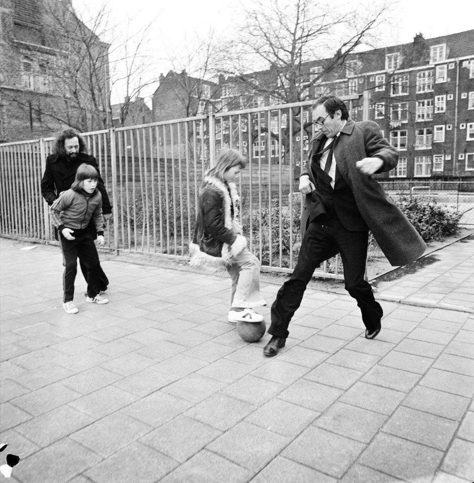Amsterdam, speelterrein opening wethouders Lammers en Van de Velde, Bestanddeelnr 927-0668