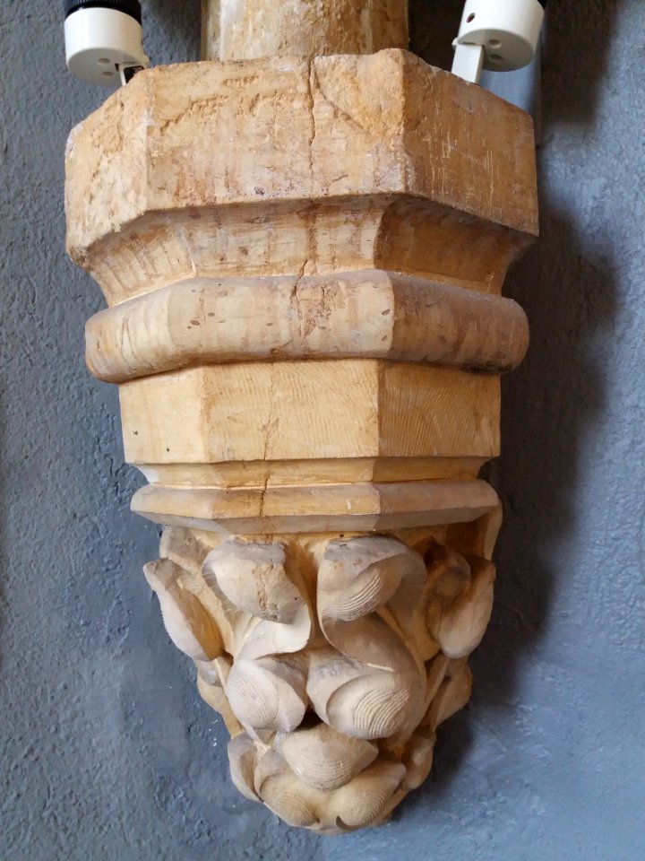 Amplepuis - Ancienne chapelle de l'hôpital - Chapiteau
