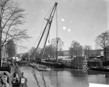 Amsterdam bouwt en sloopt in de binnenstad, bouw van de b over de Nieuwe Herengr, Bestanddeelnr 911-0389