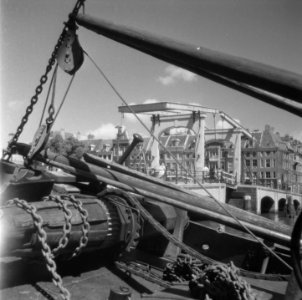 Amsterdam. De Magere brug over de Amstel, Bestanddeelnr 901-8135