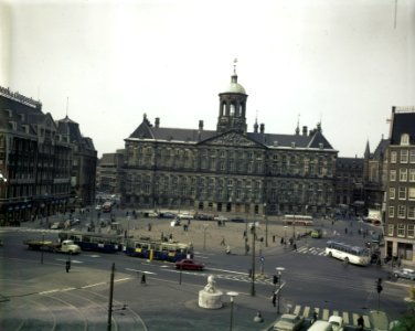 Amsterdam. De Dam met het koninklijk paleis, Bestanddeelnr 254-7501