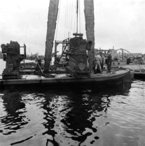 Amsterdam, fotos betreffende de herstellingswerken in de haven, Bestanddeelnr 900-9121