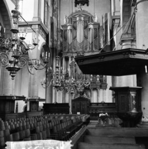 Amsterdam. Interieur van de Westerkerk met het grote orgel en de preekstoel, Bestanddeelnr 918-1330