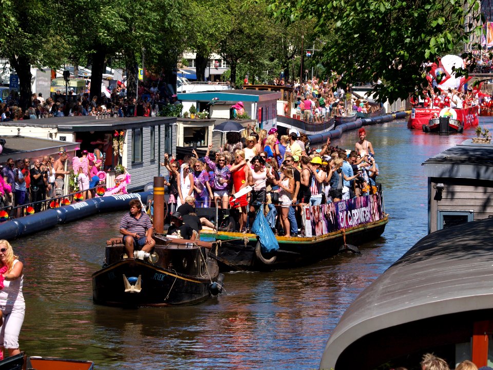 Amsterdam Gay Pride 2013 boat no16 pic1