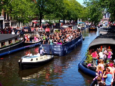 Amsterdam Gay Pride 2013 boat no21 COCNederland pridefonds pic5