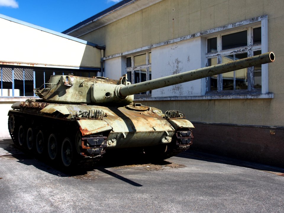 AMX 30 prototype in the Musée des Blindés, France, pic-3