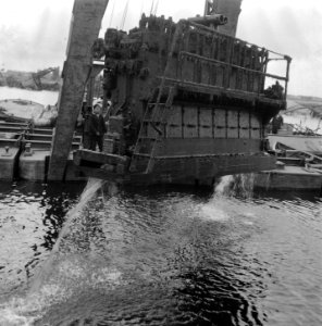 Amsterdam, fotos betreffende de herstellingswerken in de haven, Bestanddeelnr 900-9124