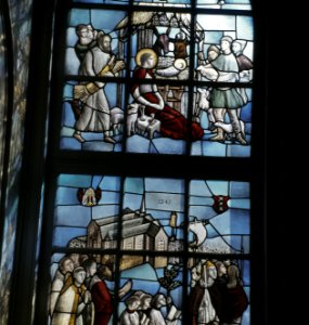 Amsterdam. Kapel van het begijnhof gebrandschilderd glas met boven de aanbiddin, Bestanddeelnr 254-7506