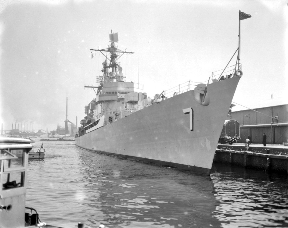 Amerikaanse torpedobootjager Luce brengt bezoek aan Amsterdam, Bestanddeelnr 913-6372