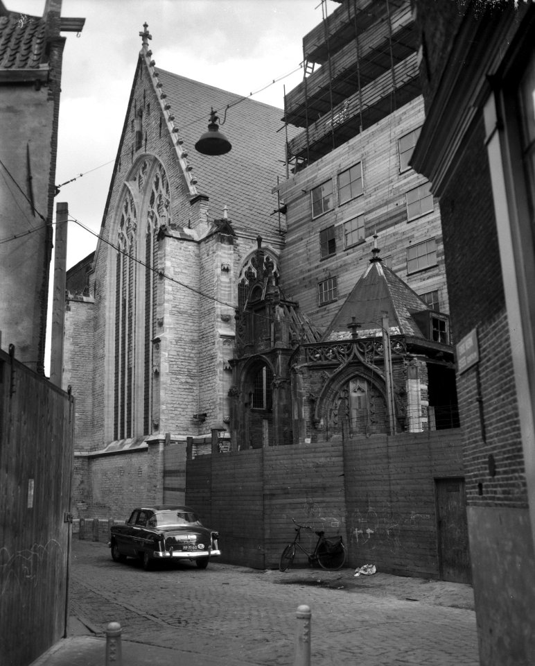Amsterdam, Oude of St Nicolaaskerk Noordertransept (links),de Heilige Grafkape, Bestanddeelnr 909-4921