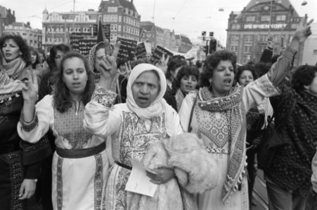 Amsterdam, Palestijnse organisaties demonstreren tegen Israelisch optreden in be, Bestanddeelnr 934-1982