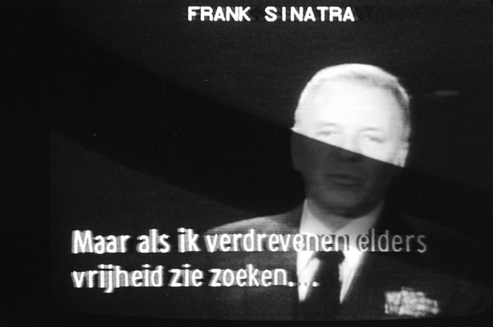 Amerikaanse tv-show Laat Polen Polen zijn op de televisie. Frank Sinatra op de, Bestanddeelnr 931-9474
