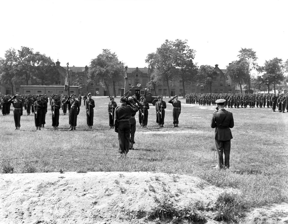 Amersfoort. Grenadiers en jagers gardetroepen @, Bestanddeelnr 902-7920