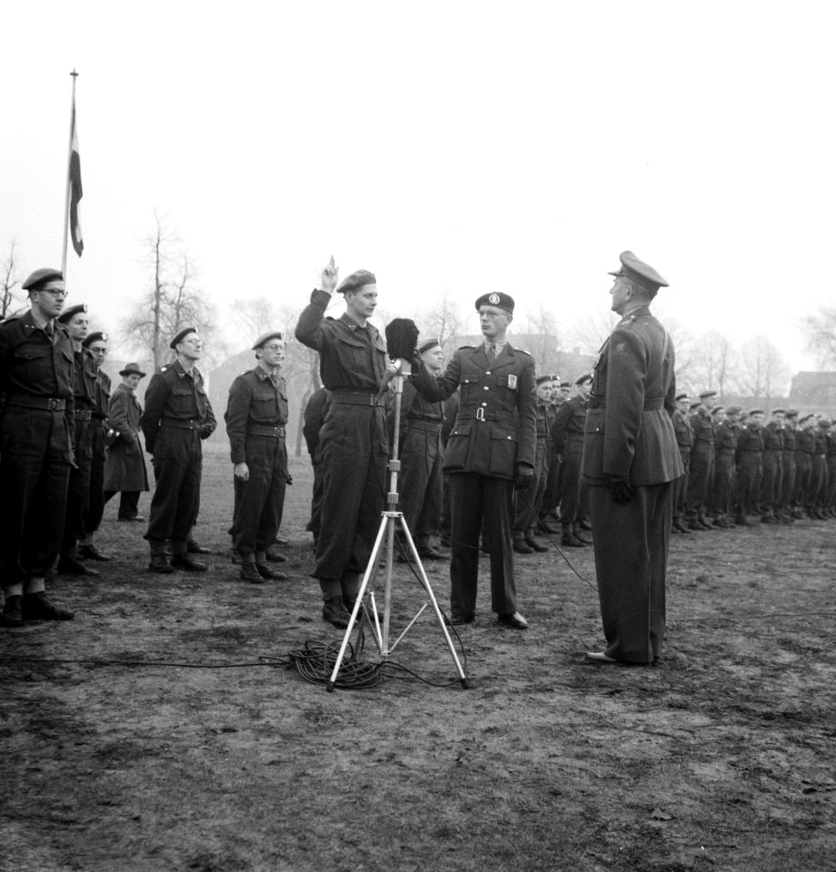 Amersfoort beediging 88 officieren Landmacht, Bestanddeelnr 905-4952