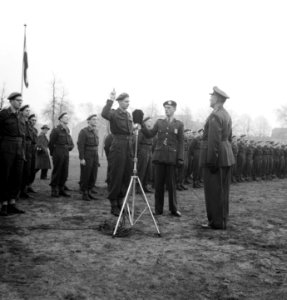 Amersfoort beediging 88 officieren Landmacht, Bestanddeelnr 905-4952