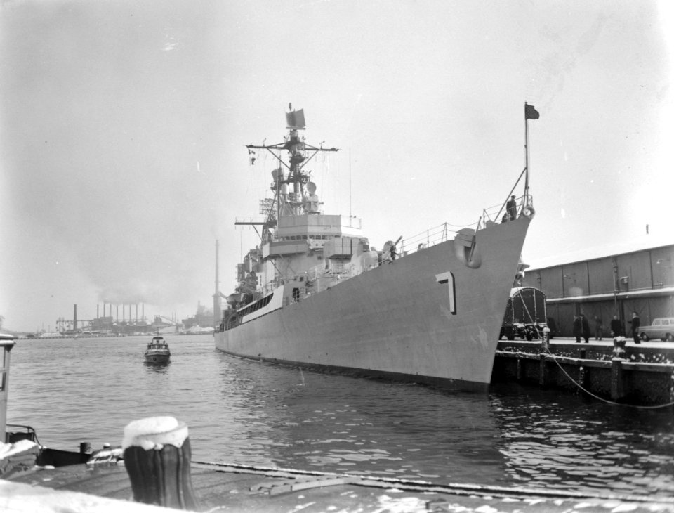 Amerikaanse torpedobootjager Luce brengt bezoek aan Amsterdam, Bestanddeelnr 913-6371