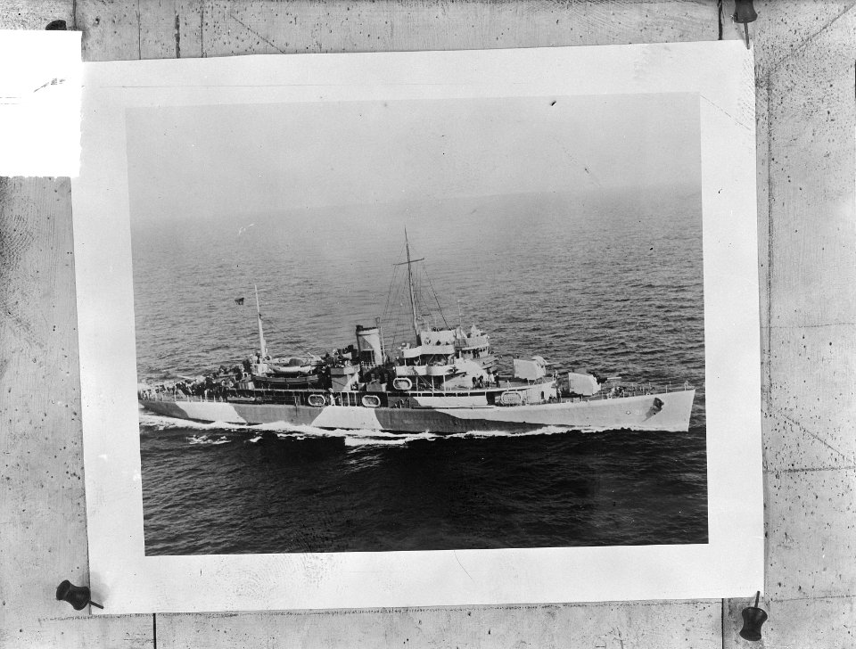 Amerikaanse torpedobootjager (escort destroyer) USS Harold C. Thomas (DE-21, Eva, Bestanddeelnr 903-2800