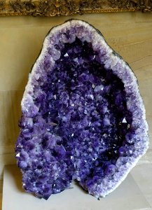 Amethyst geode - Chapel Corridor, Chatsworth House - Derbyshire, England - DSC03014