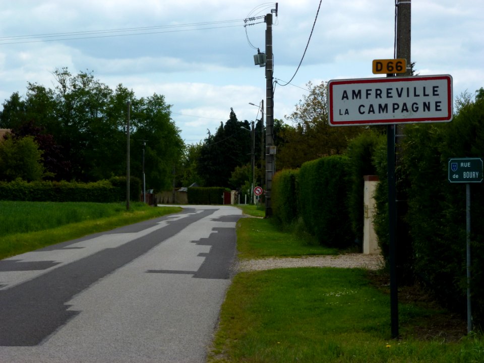 Amfreville-la-Campagne (Eure, Fr) city limit sign