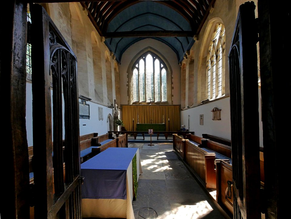 AmesburyPriorychurchInnenH3c