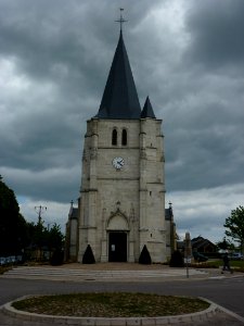 Amfreville-la-Campagne (Eure, Fr) église, vue façade