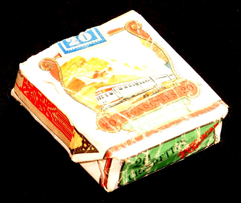 American Express cigarettes pack, pic3
