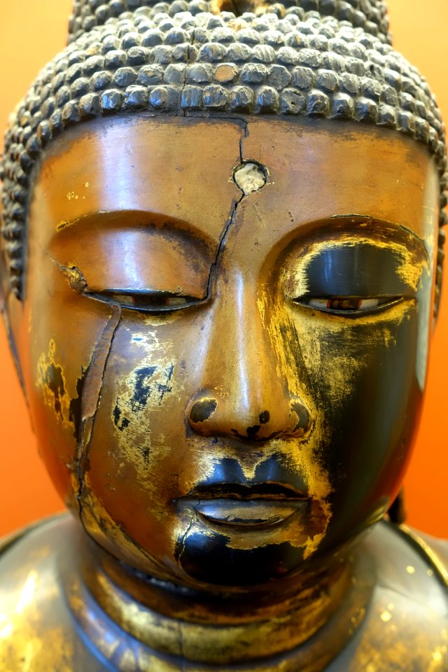 Amida Nyorai, Japan, 18th-19th century, wood, gilded lacquer - Redpath Museum - McGill University - Montreal, Canada - DSC08192