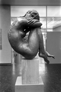 Amerikaanse tentoonstelling in Amsterdam. Bronzen beeld, voorstellende Floral B, Bestanddeelnr 921-5382