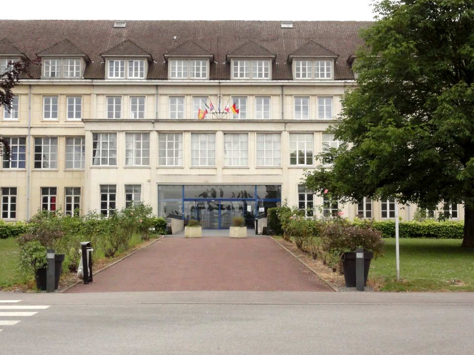 Amiens, lycée La Providence (école et lycée) (03) bâtiment central