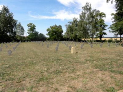 Amel-sur-l'Étang (Meuse) cimetière militaire allemand (04)