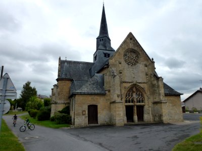 Amagne (Ardennes) église, façade