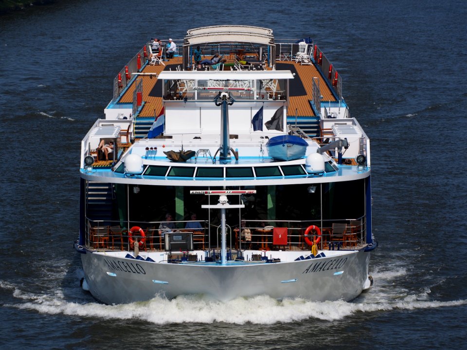 Amacello - ENI 02329809, Amsterdam-Rijnkanaal pic1