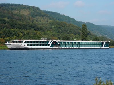 Amadeus Silver, ENI 02335475 on the Mosel, Germany