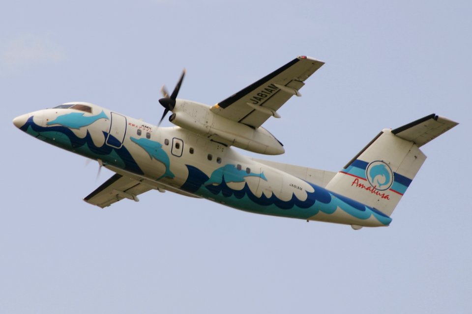 AmakusaAirlines DHC-8-100 fukuoka 20040926112310