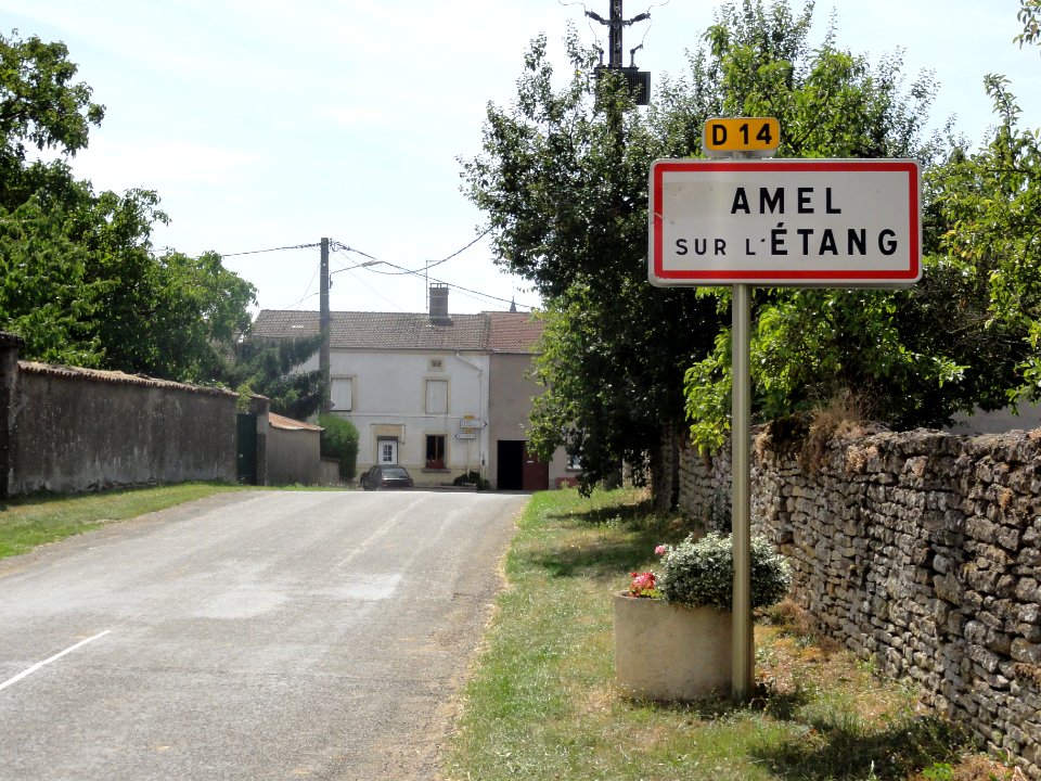 Amel-sur-l'Étang (Meuse) city limit sign
