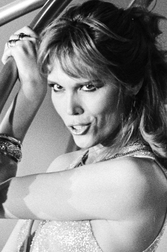 Amanda Lear 929-5962 (cropped)