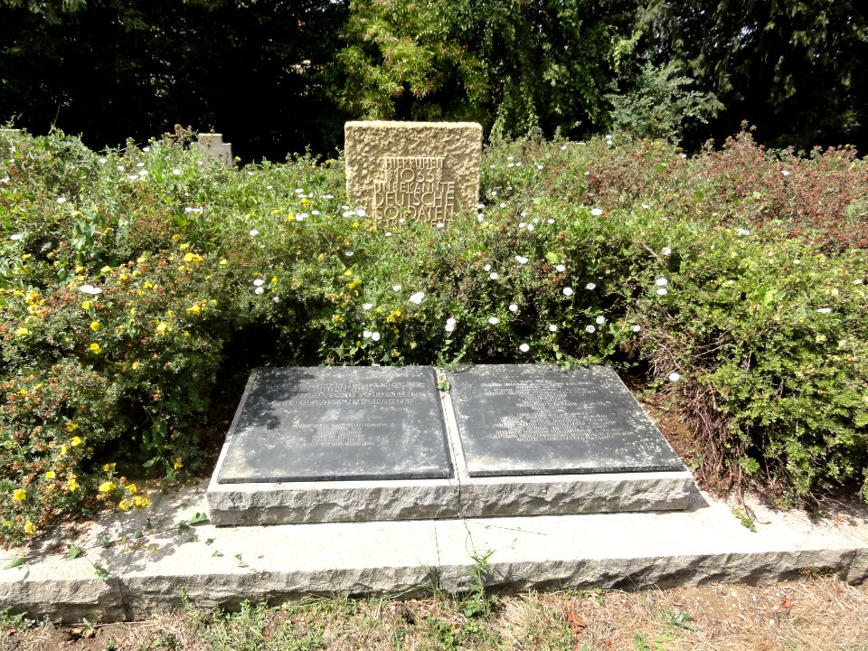 Amel-sur-l'Étang (Meuse) cimetière militaire allemand (09)