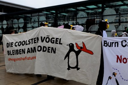 Am Boden bleiben protest BER opening 2020-10-31 133
