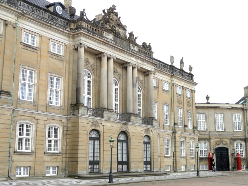 Amalienborg Palace - DSC07129
