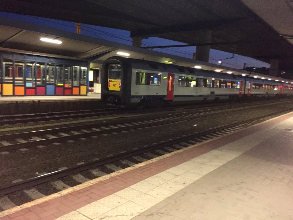 AM96 467 de la SNCB NMBS en gare de Charleroi-Sud 2