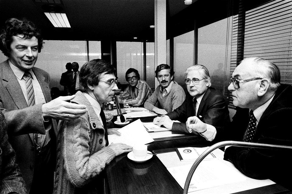 Ambtenarenvoorzitter dutman met fnv drabbe en fnv-voorz wim kok, Bestanddeelnr 930-6436